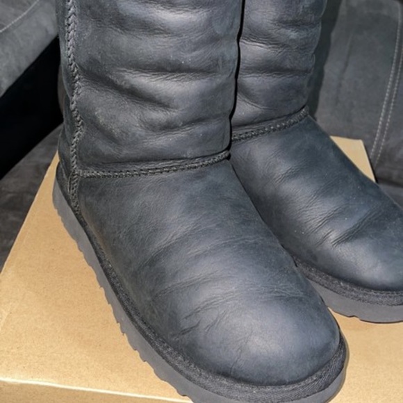 Woman’s Ugg’s boots - Picture 9 of 9